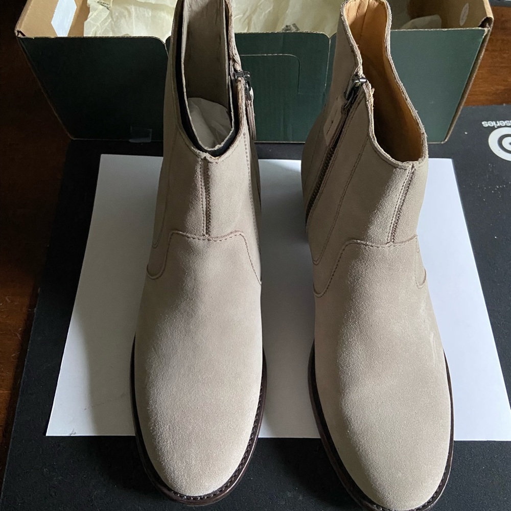 BNIB Roots Liberty Boots - Picture 2 of 4